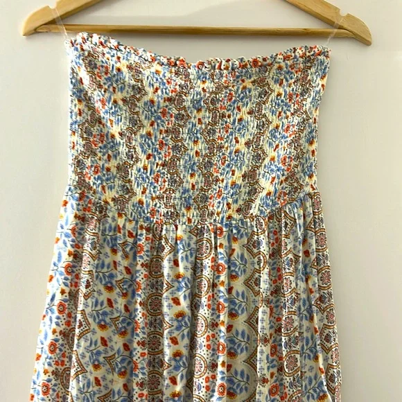 Gorgeous ILLA ILLA Boho Style High-Low Strapless Maxi Dress - Picture 2 of 11